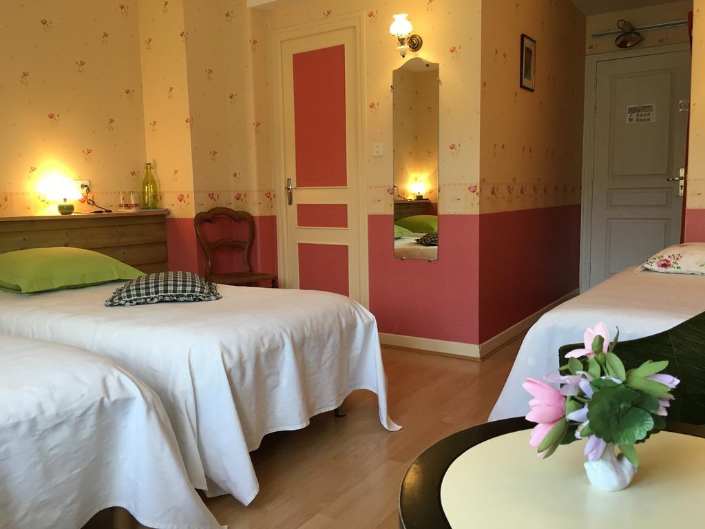 Logis Hotel Les Tilleuls Saint-Cirgues-de-Jordanne Ngoại thất bức ảnh