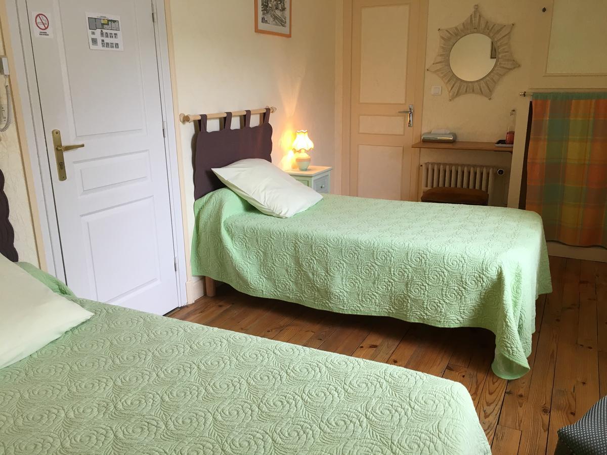 Logis Hotel Les Tilleuls Saint-Cirgues-de-Jordanne Ngoại thất bức ảnh